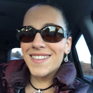 Meet your Posher, Abbie